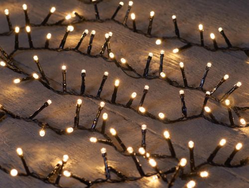 Kerstverlichting LED IVY 700L/16M - Warm wit - 4m kabel zwart- IP44 - Transformator - Timer 8/16h - Dimbaar - voor binnen en buiten - Inclusief afstandsbediening