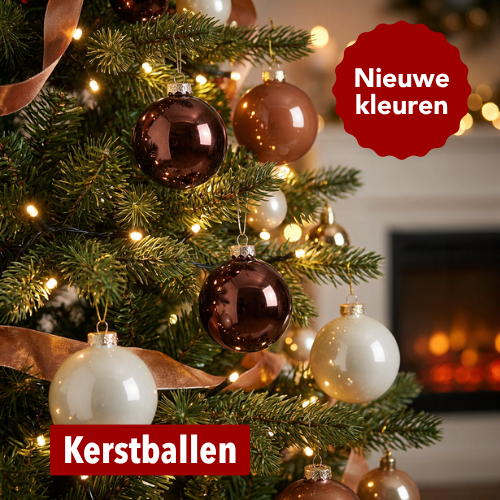 Kerstballen: Kerstballen in verschillende kleuren in een kerstboom – kerstballen in nieuwe kleuren